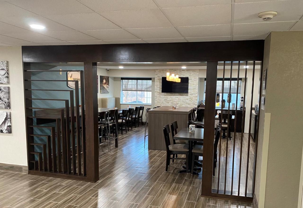 圣罗伯特-伦纳德伍德堡舒眠酒店 外观 照片